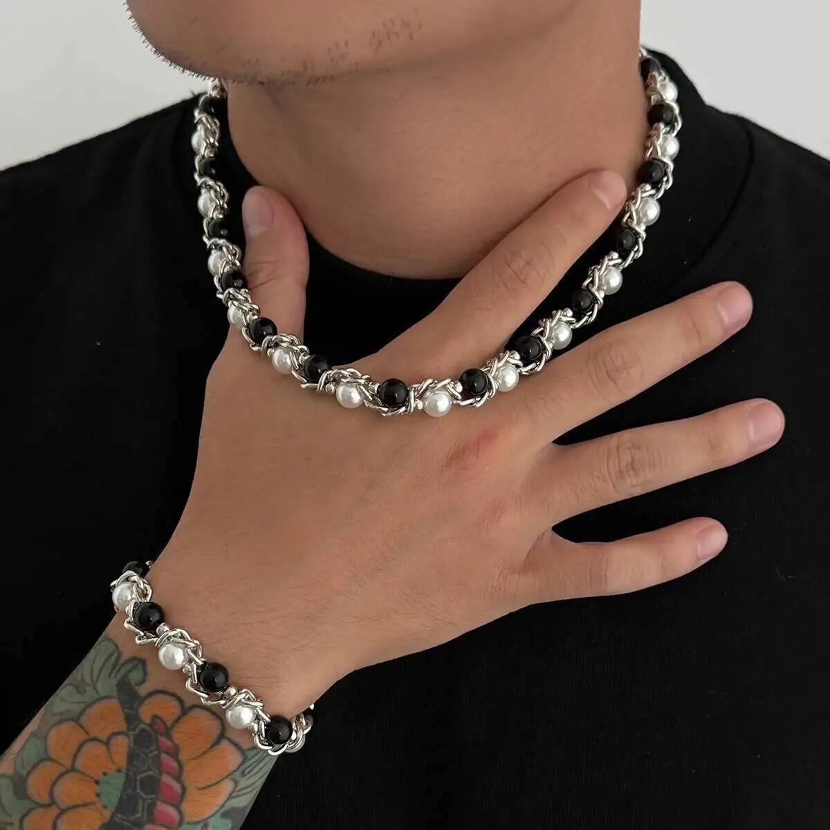 Model Kit Iron Man - Set Perhiasan Kalung dan Gelang Choker